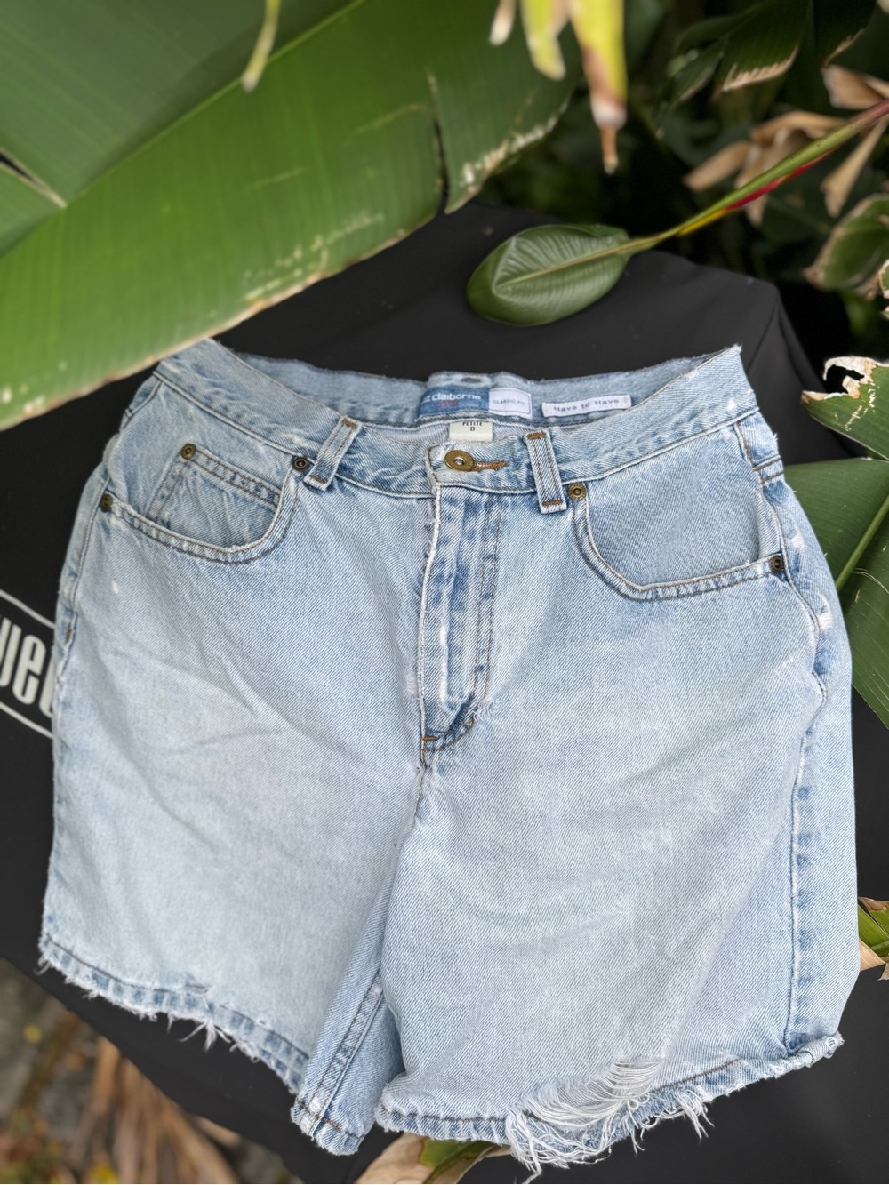 Vintage Liz Claiborne Light Wash Distressed Denim Shorts